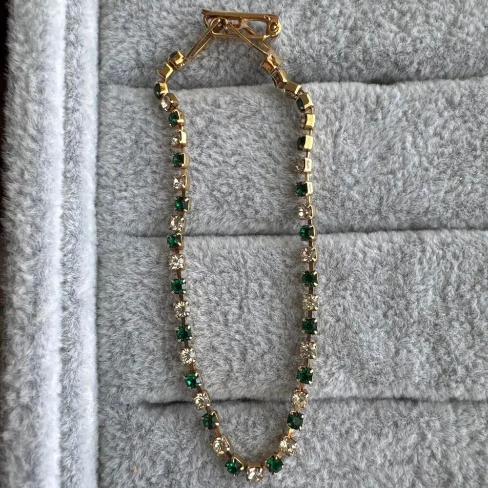 Source Unknown green clear
